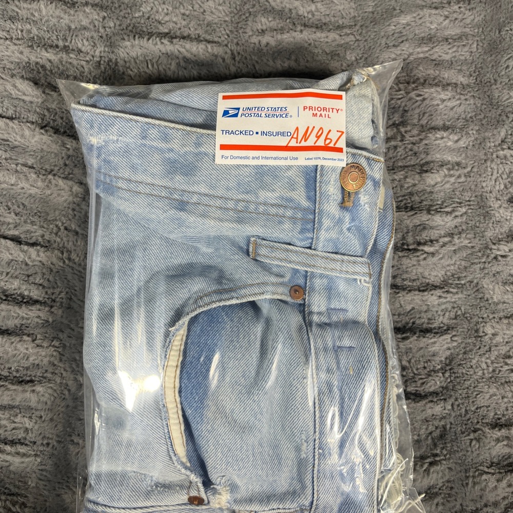 Madewell Curvy Relaxed Denim Shorts Light Wash Blue High Rise 31 CKP454160887 - Picture 8 of 8